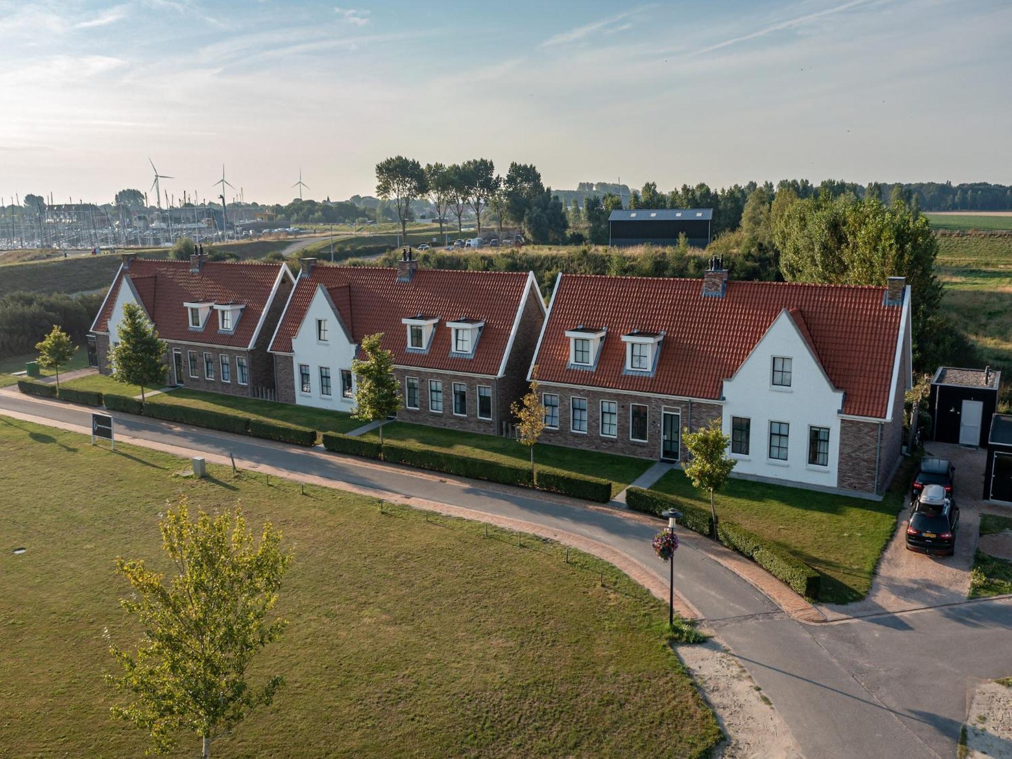 Vakantiehuis Lovely With A Luxurious Outdoor Sauna *